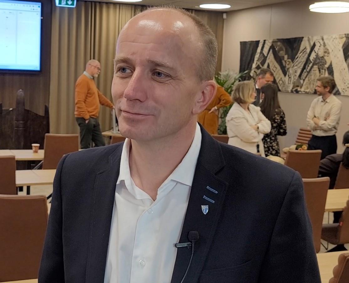 Frode Hestnes - Klikk for stort bilde