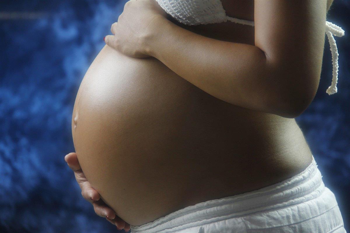 Gravid mage. - Klikk for stort bilde