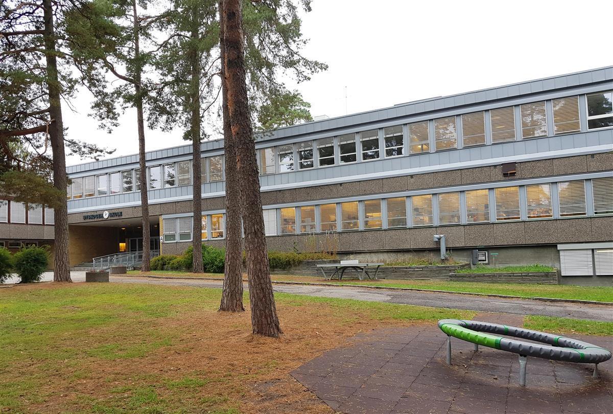 Byskogen skole - Klikk for stort bilde